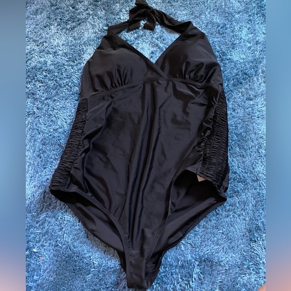 Motherhood Maternity Beach Bump One Piece Swimsuit - Picture 4 of 8